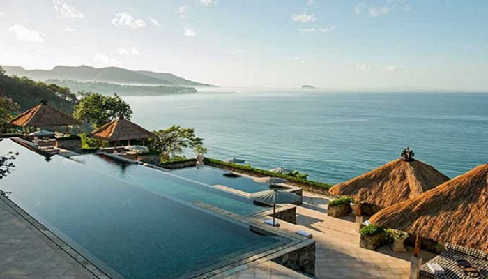 প্লাস্টিক বর্জনে সৌন্দর্য ফিরছে বালির প্লাস্টিক বর্জনে সৌন্দর্য ফিরছে বালির